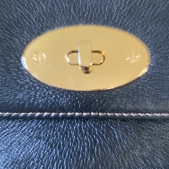 Tignanello Classic Leather Bag in Excellent Like Brand New Condition - Picture 3 of 7